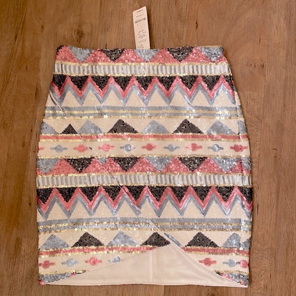 bebe Dresses & Skirts - NWT Bebe sequin tulip skirt size small